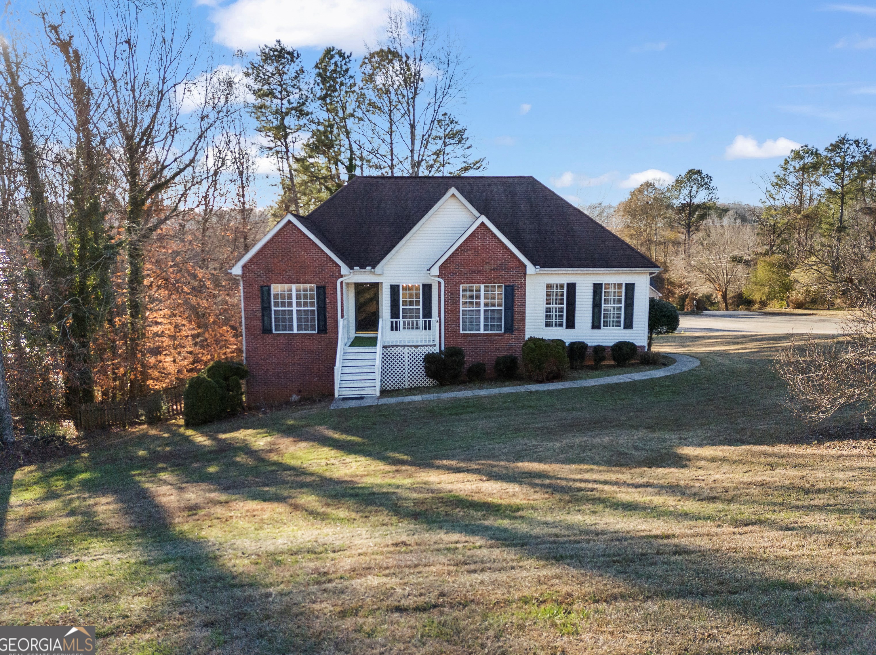 5421 Amherst Way, Flowery Branch GA  30542-5188 exterior