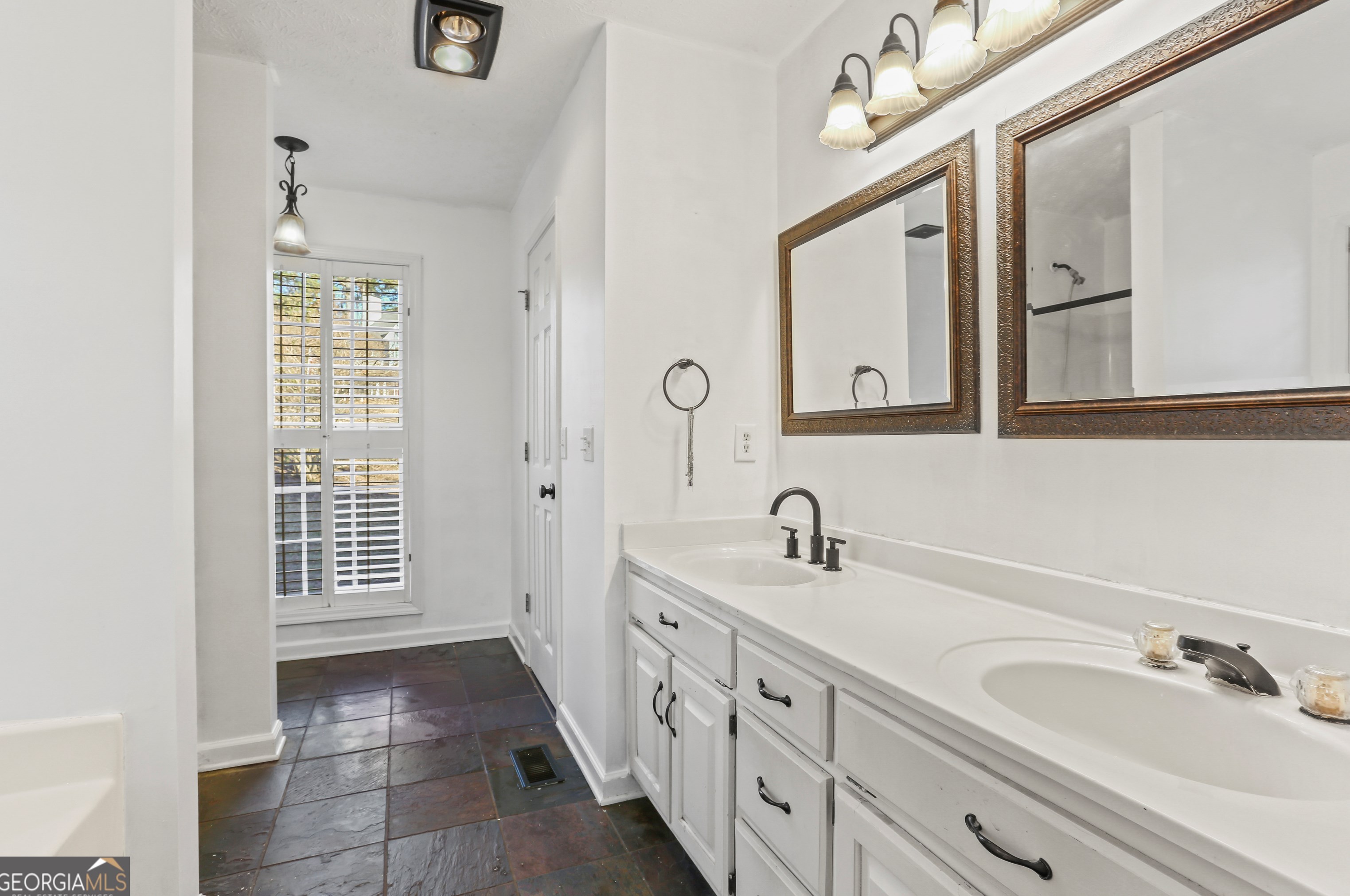 5421 Amherst Way, Flowery Branch GA  30542-5188 exterior