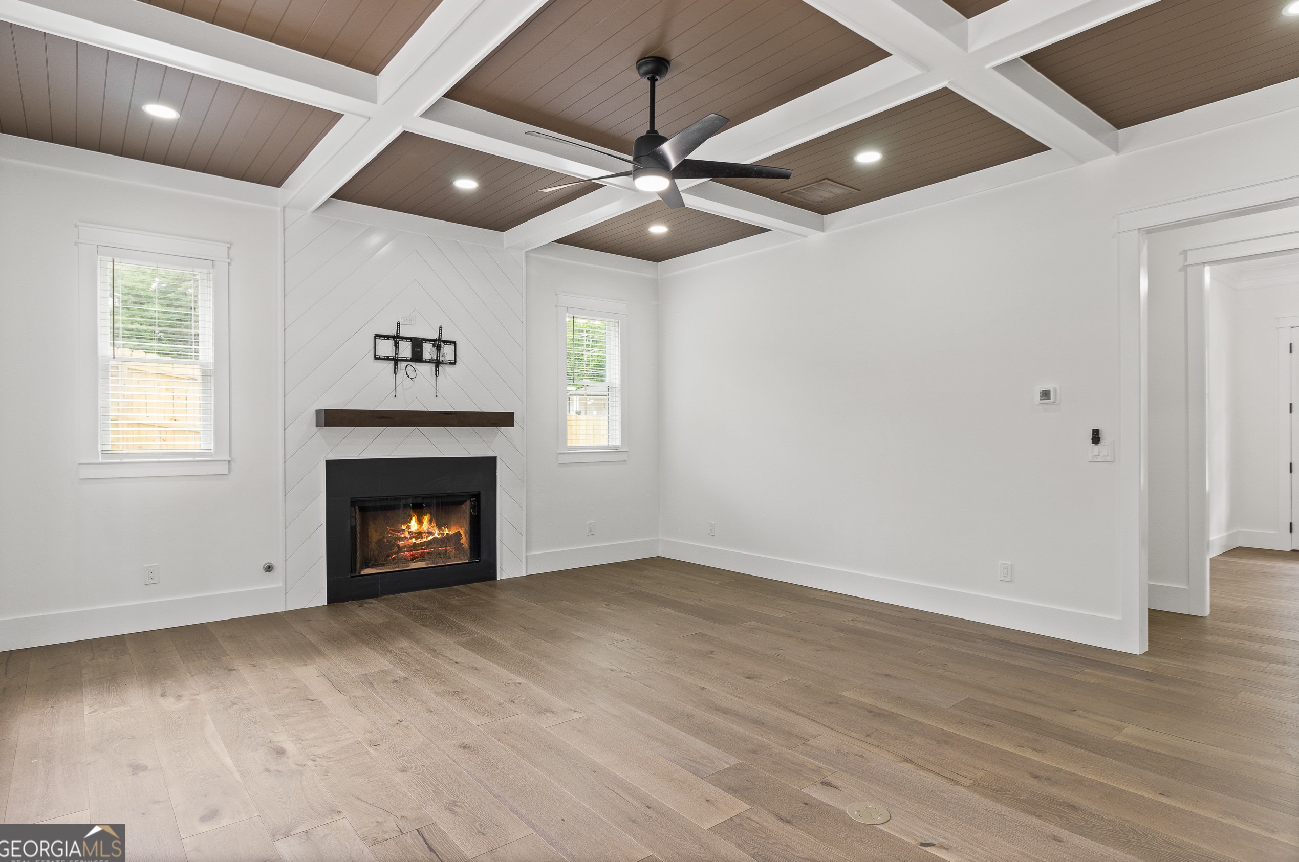 346 Crestview Cir, Roswell GA  30075-3823 exterior