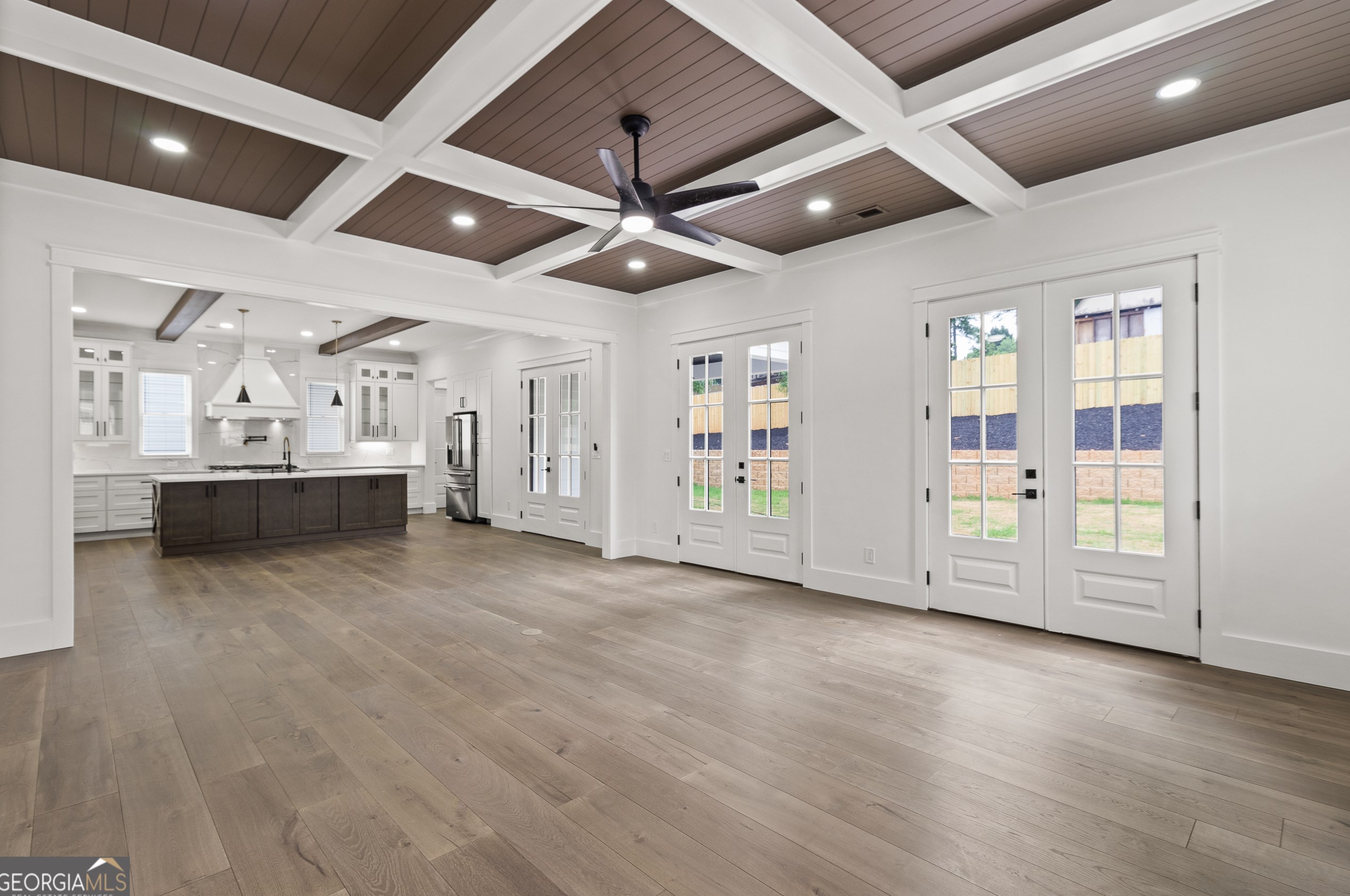 346 Crestview Cir, Roswell GA  30075-3823 exterior