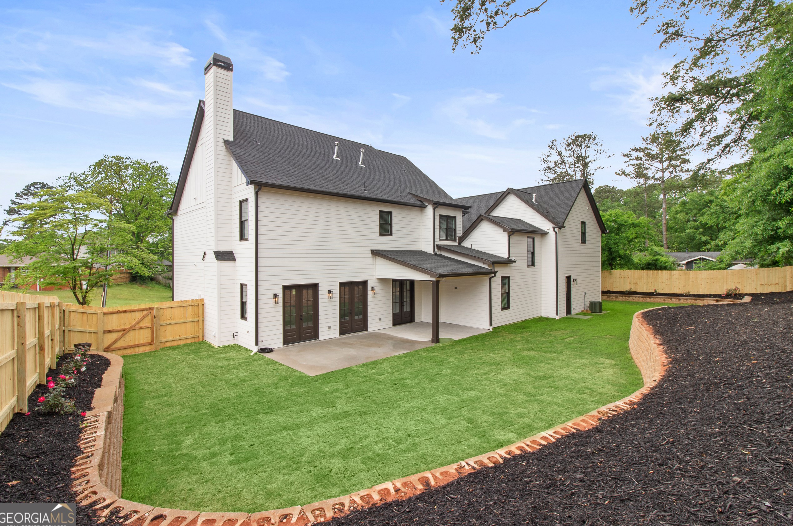 346 Crestview Cir, Roswell GA  30075-3823 exterior