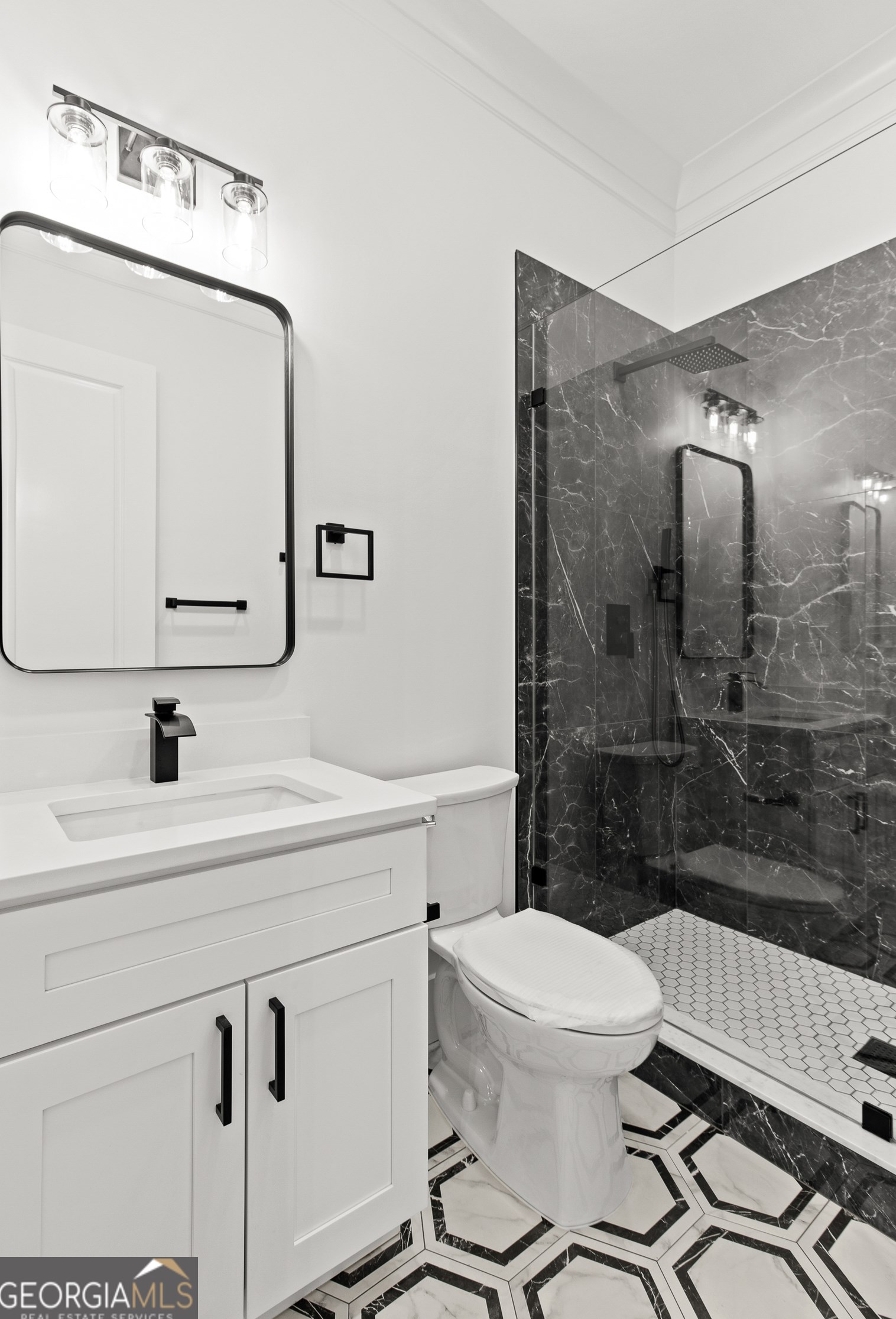 346 Crestview Cir, Roswell GA  30075-3823 exterior