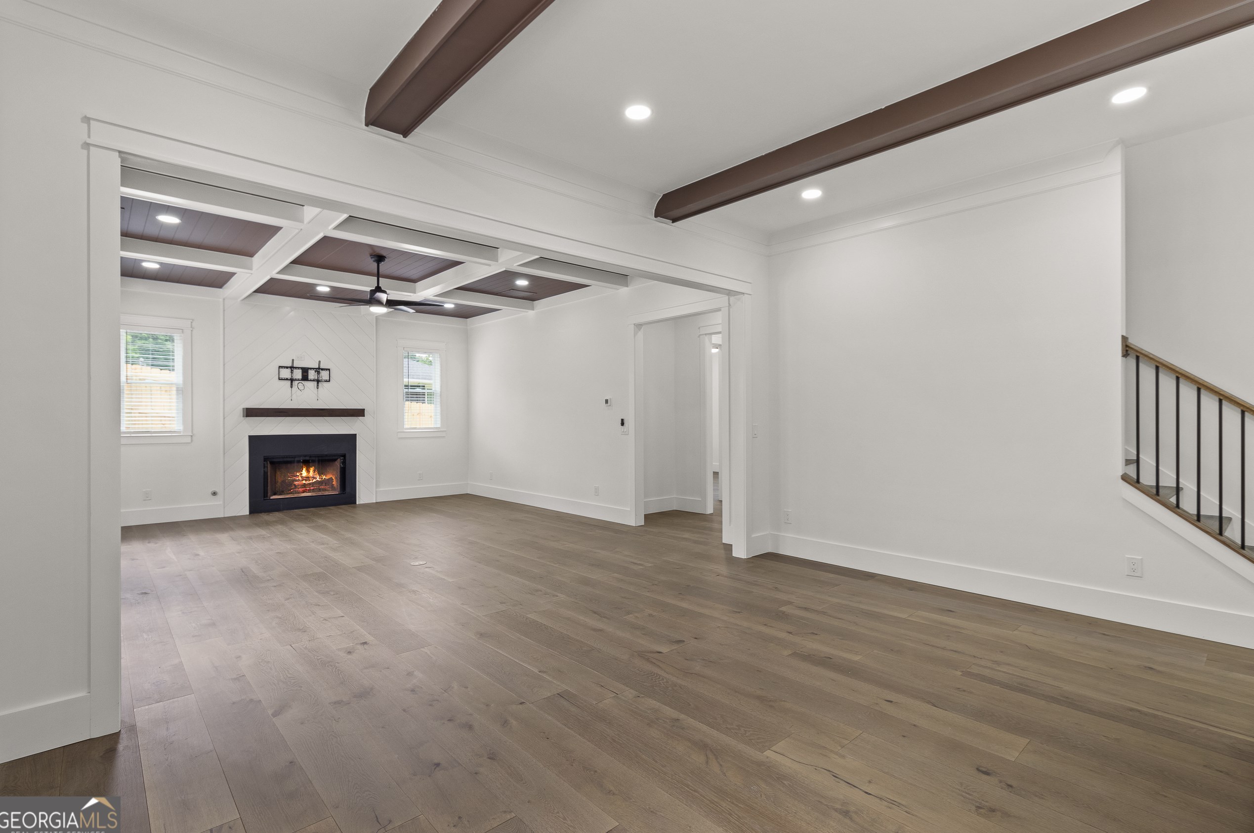 346 Crestview Cir, Roswell GA  30075-3823 exterior