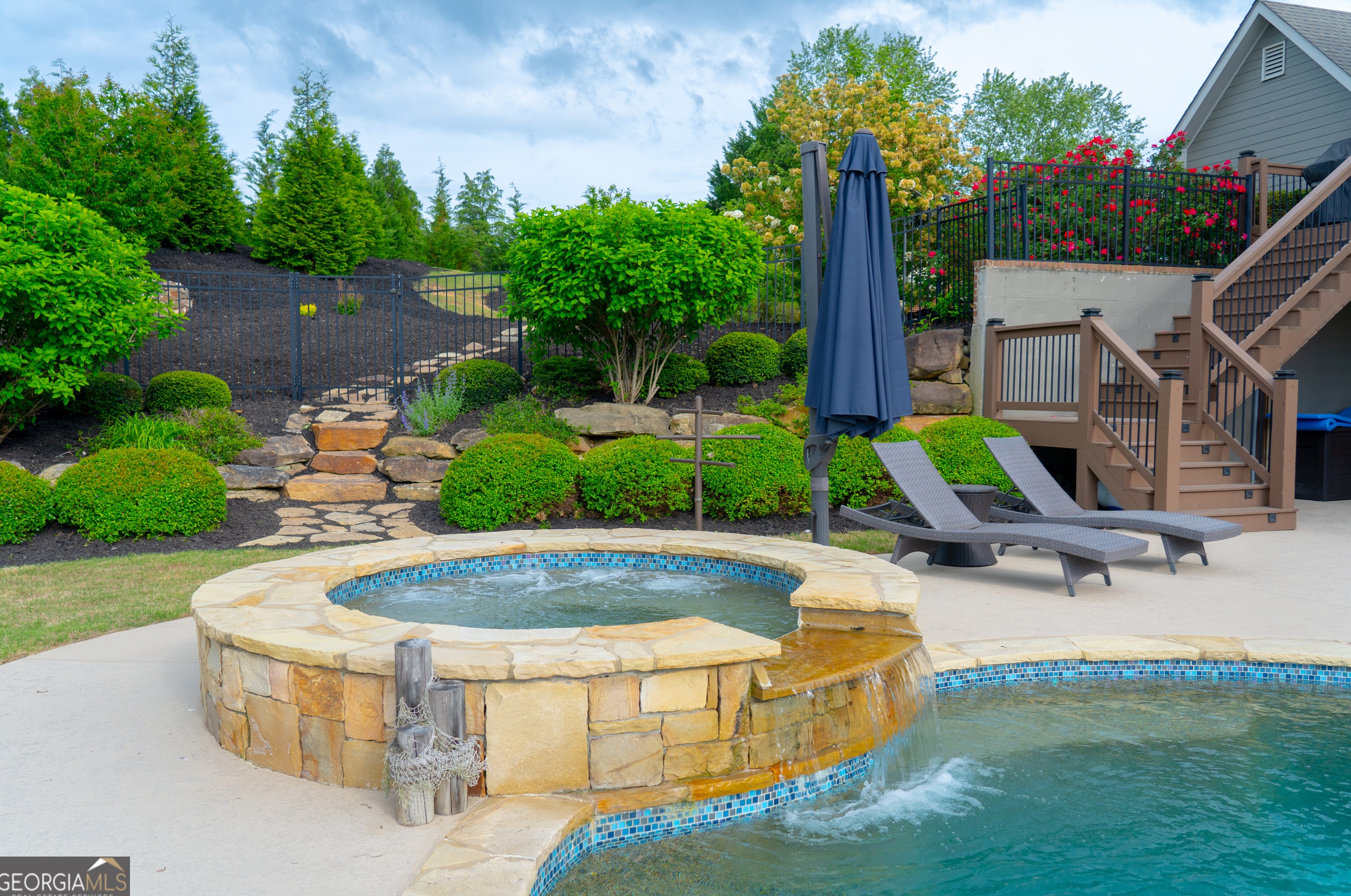4722 Crestview Way, Flowery Branch GA  30542-3501 exterior
