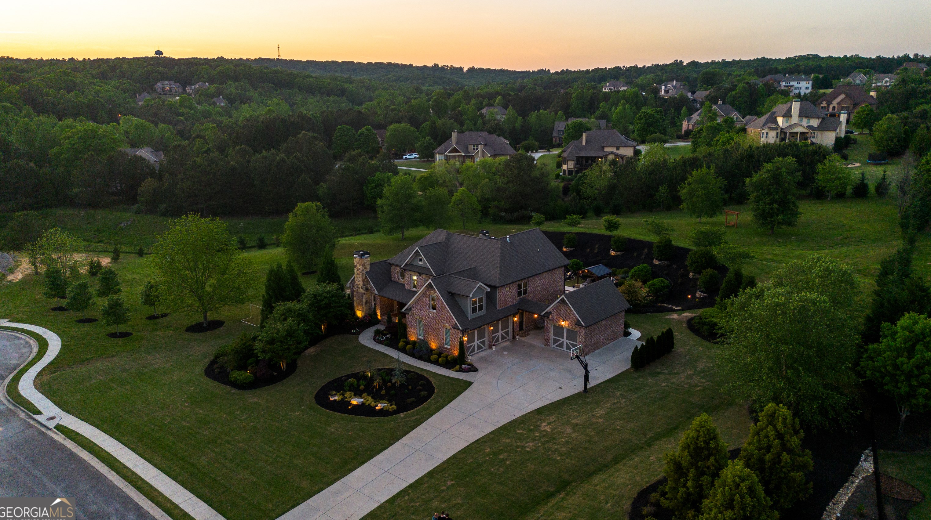4722 Crestview Way, Flowery Branch GA  30542-3501 exterior