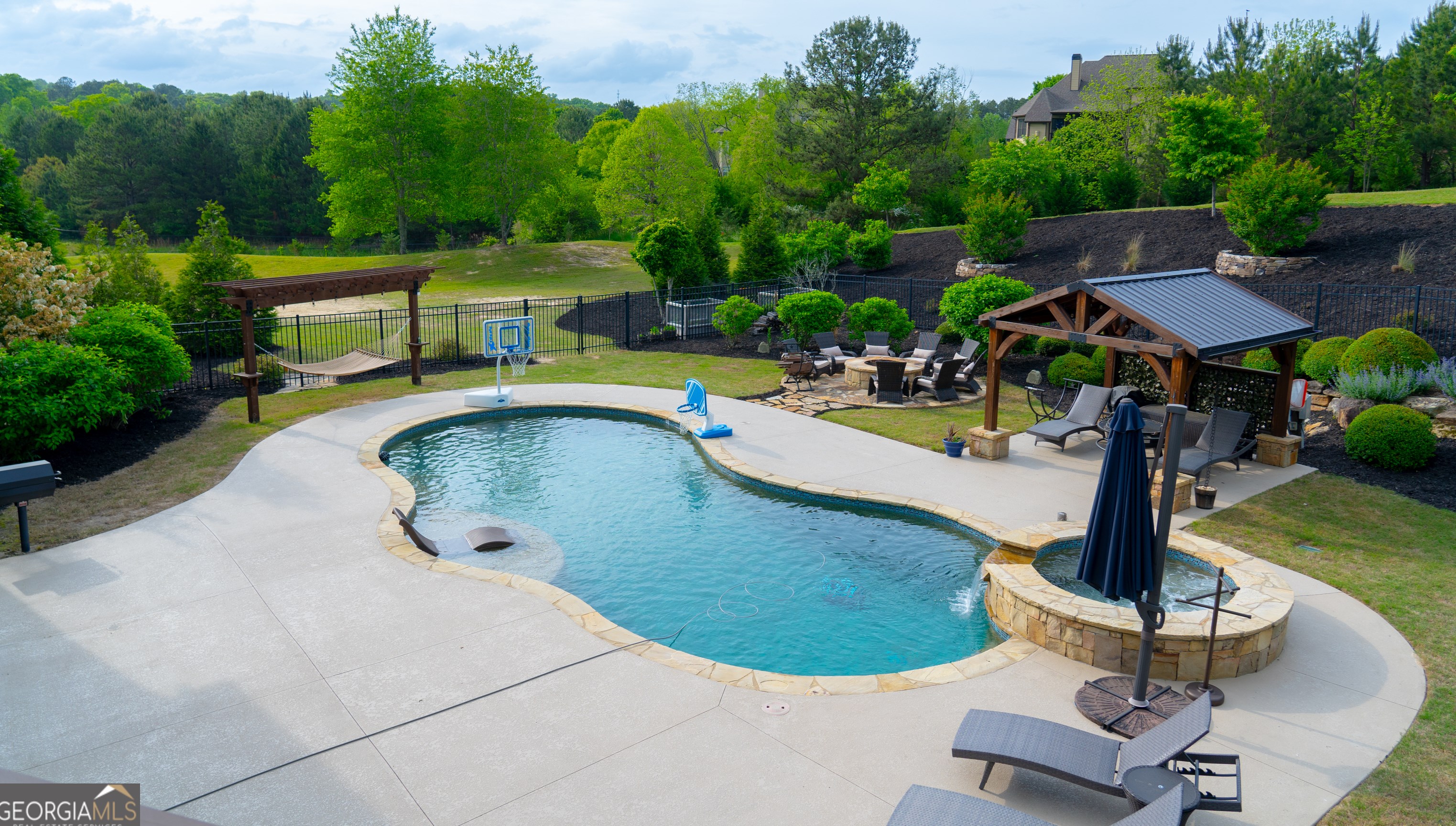 4722 Crestview Way, Flowery Branch GA  30542-3501 exterior