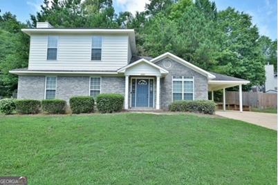 6323 Charter Oaks Circle, Columbus, GA 31909 - Photo 1