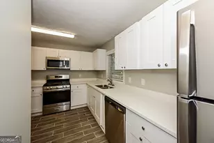 410 Burke Cir, McDonough, GA 30253 - Photo 5