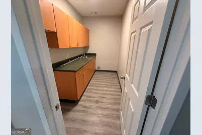 7910 Mall Ring Road #SUITE 400, Lithonia, GA 30038 - Photo 11