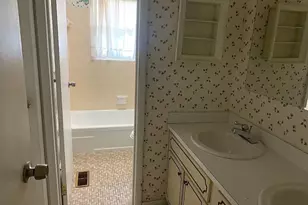 825 Forest Lake Dr S, Macon, GA 31210 - Photo 19