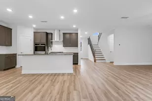 411 Red Wood Ln, Hoschton, GA 30548 - Photo 7