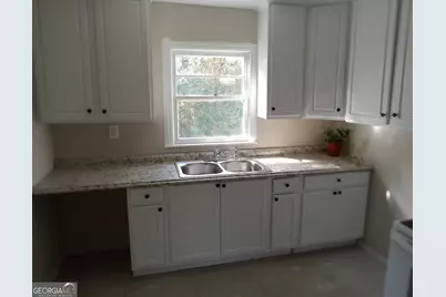 1570 Colonial Drive, Macon, GA 31204 - Photo 9