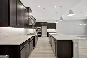 42 Club Cresswind Dr, Newnan, GA 30263 - Photo 3