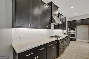 42 Club Cresswind Dr, Newnan, GA 30263 - Photo 7