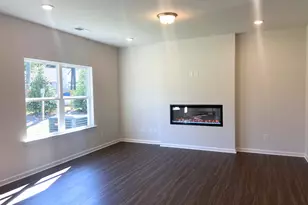 10410 Trellis Ln, Hampton, GA 30228 - Photo 3