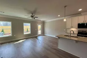 11 Creekside Cmns Dr, Hoschton, GA 30548 - Photo 9