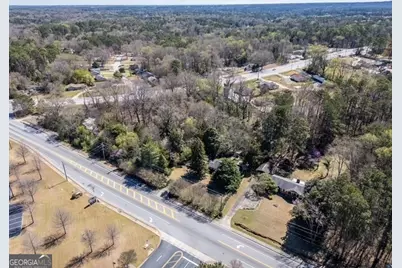 2218 Young Road, Stone Mountain, GA 30088 - Photo 9