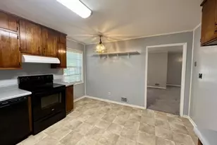 360 Meadowbrook Dr, McDonough, GA 30253 - Photo 13