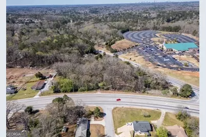 2218 Young Road, Stone Mountain, GA 30088 - Photo 23