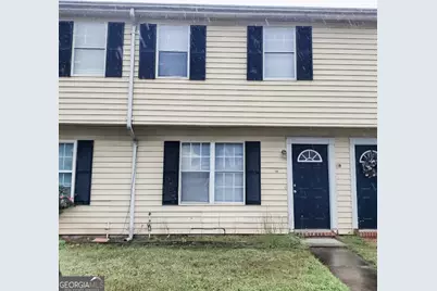 1100 Pineland Avenue #APT 2D, Hinesville, GA 31313 - Photo 1