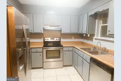 1100 Pineland Avenue #APT 2D, Hinesville, GA 31313 - Photo 5