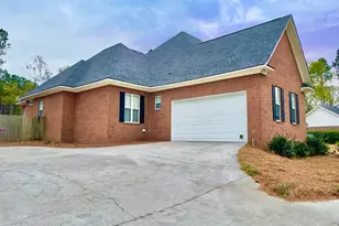 225 Wellington Cir, Statesboro, GA 30458 - Photo 3