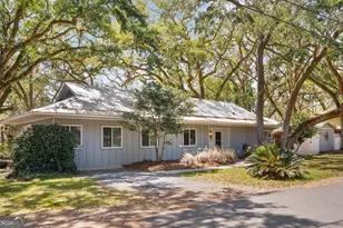 1915 2nd Ave, Saint Simons, GA 31522 - Photo 3