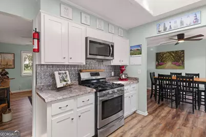 1915 Second Avenue, Saint Simons, GA 31522 - Photo 17