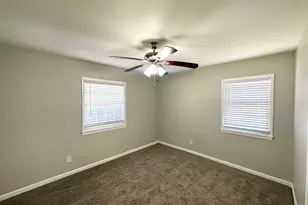 2566 NW Santa Barbara Dr, Atlanta, GA 30318 - Photo 9