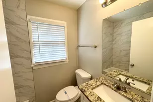 2566 NW Santa Barbara Dr, Atlanta, GA 30318 - Photo 13