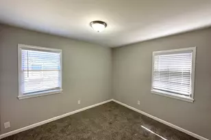 2566 NW Santa Barbara Dr, Atlanta, GA 30318 - Photo 11