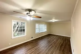 518 Hammett Dr, Decatur, GA 30032 - Photo 5