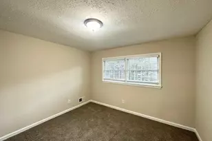 518 Hammett Dr, Decatur, GA 30032 - Photo 13