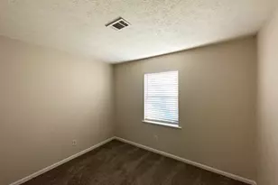 2017 Lindsey Ln, Decatur, GA 30035 - Photo 7