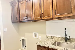 1810 Beebalm Dr, Statham, GA 30666 - Photo 9