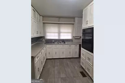 1376 Country Lane Way NE, Conyers, GA 30012 - Photo 13