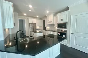 2779 Blazing Star Ct, Statham, GA 30666 - Photo 9