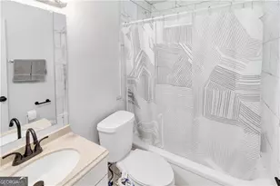 1204 Lakeview Dr NW, Conyers, GA 30012 - Photo 11