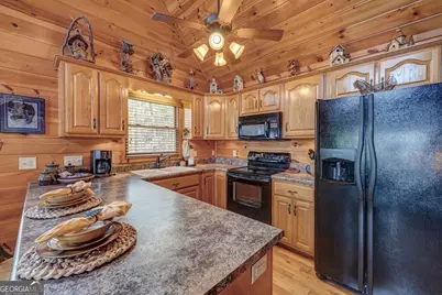 425 Rhonda Lane, Mineral Bluff, GA 30559 - Photo 11