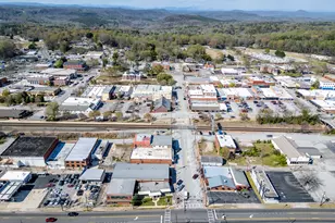 18 W Currahee St, Toccoa, GA 30577 - Photo 85