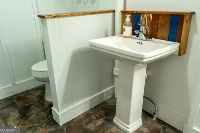 18 W Currahee Street, Toccoa, GA 30577 - Photo 21