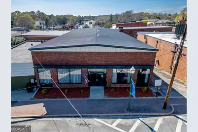 18 W Currahee Street, Toccoa, GA 30577 - Photo 1