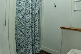 18 W Currahee St, Toccoa, GA 30577 - Photo 17