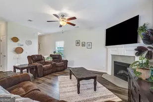 572 Brightleaf Cir, Hinesville, GA 31313 - Photo 7