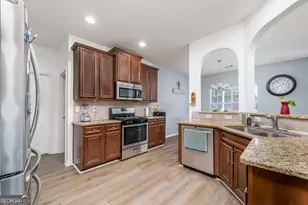 2984 Gayle Manor Ln, Snellville, GA 30078 - Photo 9