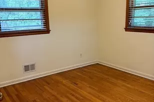 2560 Wood Valley Dr, East Point, GA 30344 - Photo 15