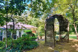 2560 Wood Valley Dr, East Point, GA 30344 - Photo 35