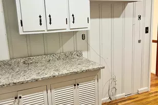 2560 Wood Valley Dr, East Point, GA 30344 - Photo 9