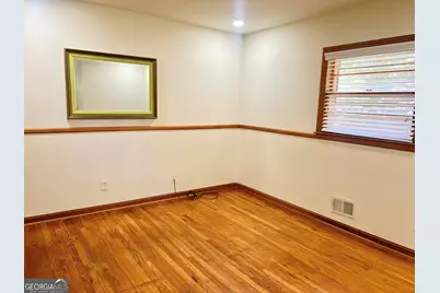 2560 Wood Valley Drive, East Point, GA 30344 - Photo 17