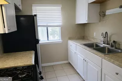 1764 Big Valley Way, Stone Mountain, GA 30083 - Photo 5